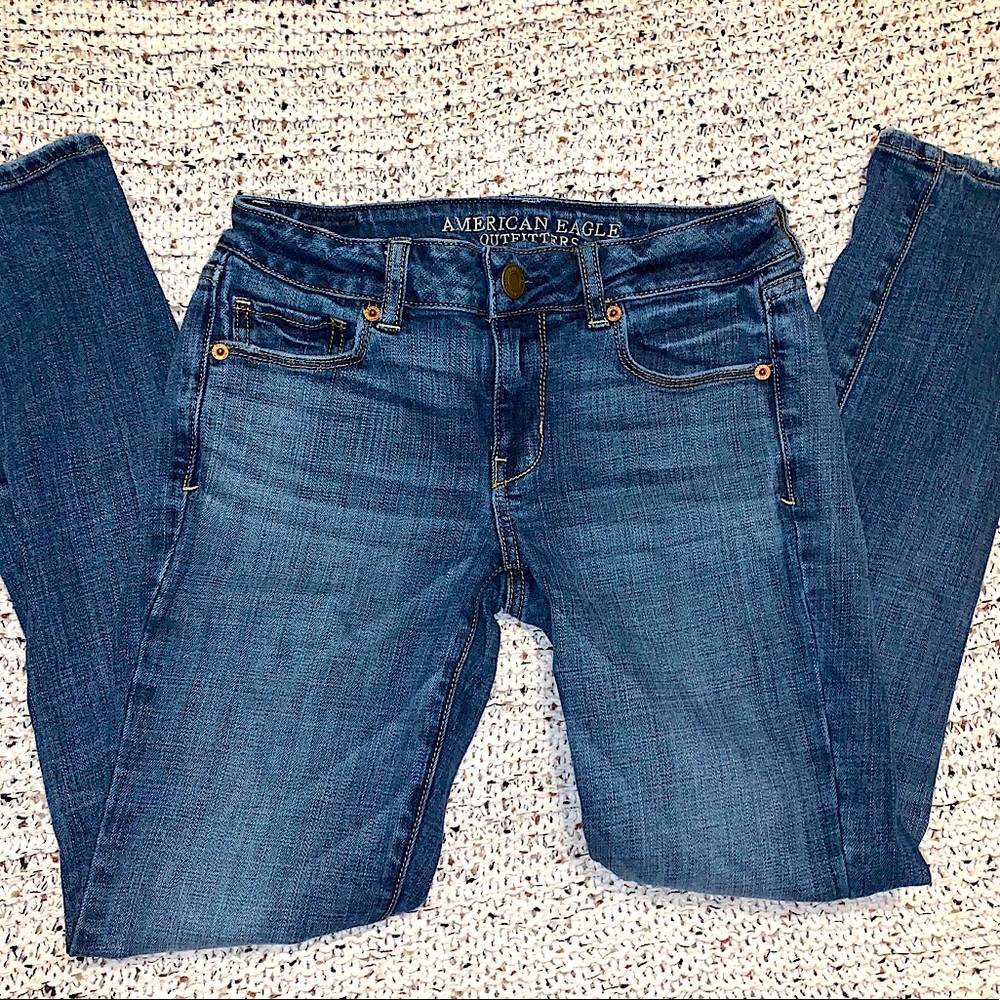 AEO Casual Medium Wash Skinny Jeans